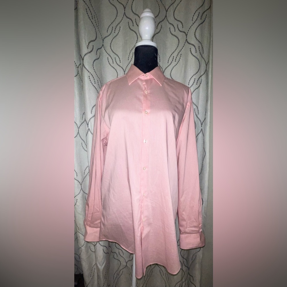 Men’s Van Heusen Button up Shirt